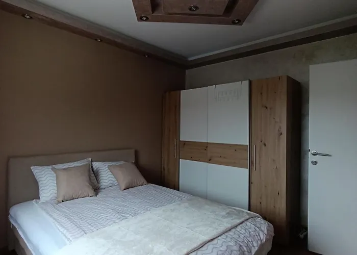 Miladinovic * Belgrado